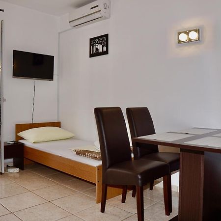 Apartments Victoria トロギール エクステリア 写真