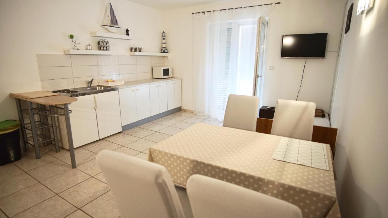 Apartments Victoria トロギール エクステリア 写真