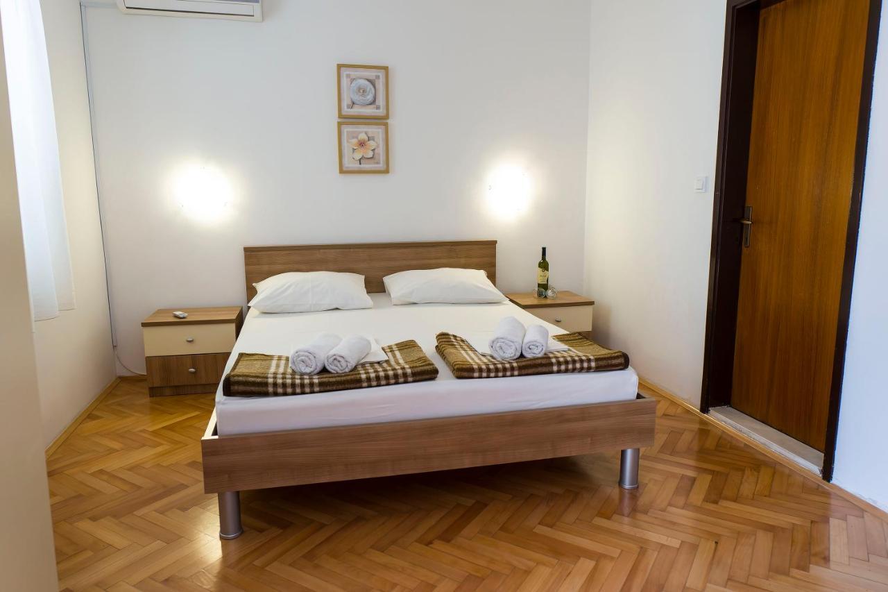 Apartments Victoria トロギール エクステリア 写真