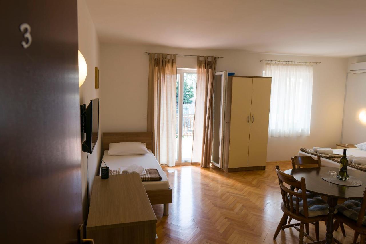 Apartments Victoria トロギール エクステリア 写真