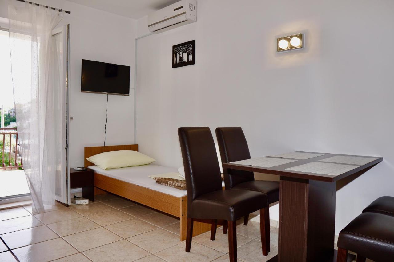 Apartments Victoria トロギール エクステリア 写真